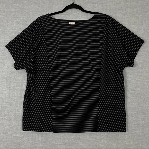 Chico's Top Striped Pop-over Shirt Sz 2 / Large Black and white - Picture 1 of 6